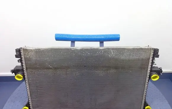 Porsche Panamera (970) Coolant radiator 971121249H