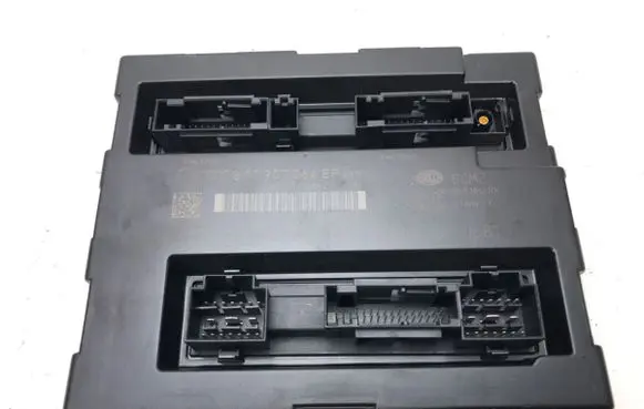 Audi A5 8T 8F Central body control module 8K0907064EF