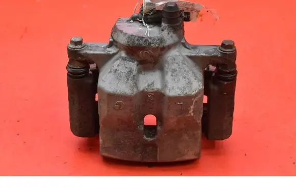 Toyota Prius (XW30) Front brake caliper 