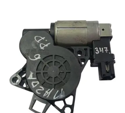 Mazda 3 I Front door window regulator motor G22C5858X CM011750