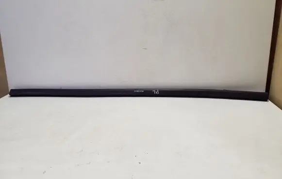 Bentley Continental Front door glass trim molding 3W8837472A