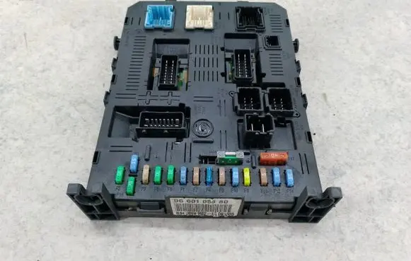 Peugeot 607 Fuse box set 9660105680