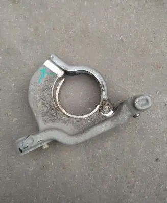 Opel Mokka B Driveshaft support bearing bracket 9830210680