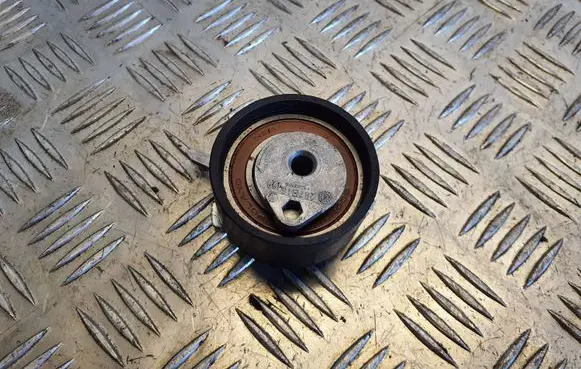 Generator/alternator belt tensioner
