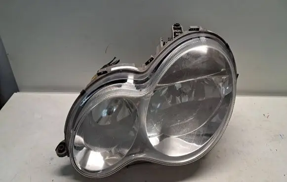 Mercedes-Benz C W203 Headlight/headlamp A2038201359 0301166607