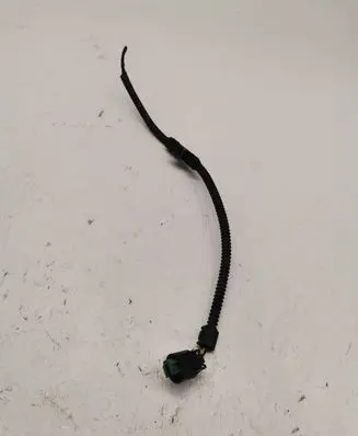 Volkswagen Touareg II Windshield washer spray nozzle 8E0973202