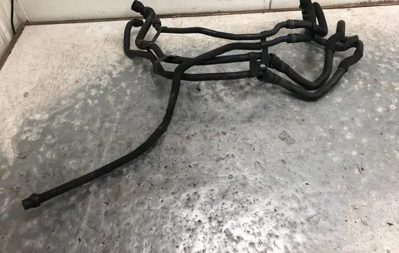 Volkswagen Golf VII Engine coolant pipe/hose 5Q1819885ABILI 5Q1819885A