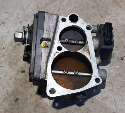 Audi A8 S8 D2 4D Throttle valve 077133063AP