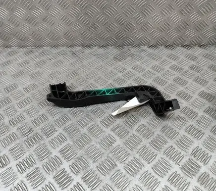 Mercedes-Benz GLE (W166 - C292) Front bumper mounting bracket A1666263731