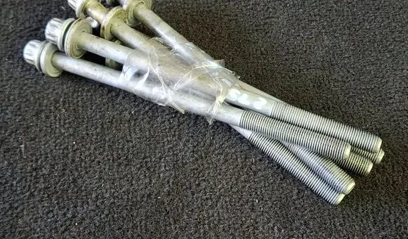 Subaru Legacy Cylinder head bolts 