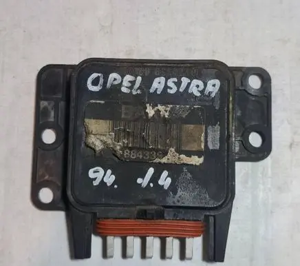 Opel Astra F Ignition amplifier control unit 884339
