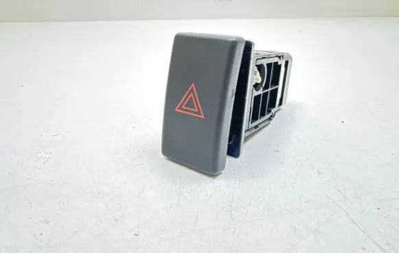 Toyota Avensis T250 Hazard light switch 157963 TR9503