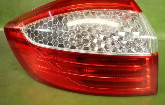 Ford Mondeo Mk III Rear/tail lights 7S71-13405-B