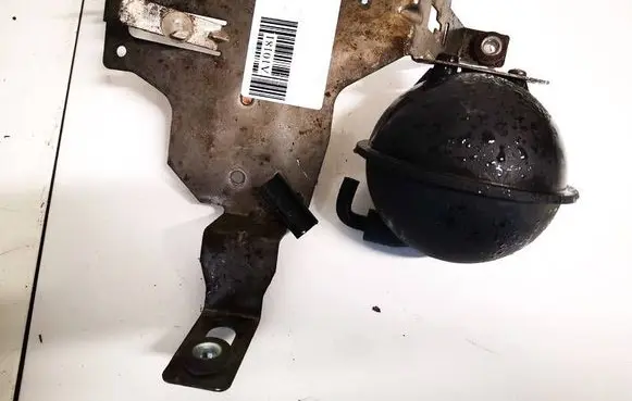 Volkswagen Transporter - Caravelle T5 Vacuum air tank 054129808