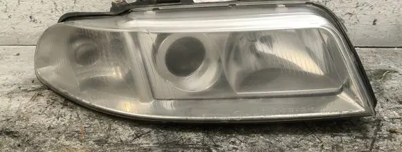 Audi A4 S4 B5 8D Headlight/headlamp