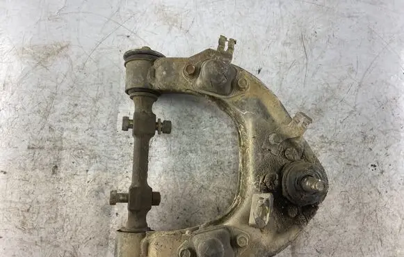 Mitsubishi Pajero Sport I Front lower control arm/wishbone