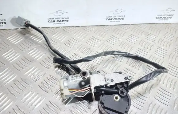 Volvo XC90 Seat adjustment motor 9208744 5705472K