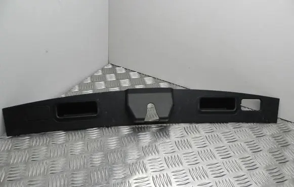 Mercedes-Benz ML W164 Tailgate/boot lid lock trim A1647400030 I9215