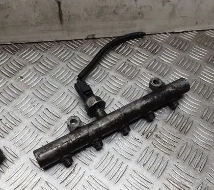 Ford Mondeo Mk III Fuel main line pipe 5WS40041 9645689580 20022101