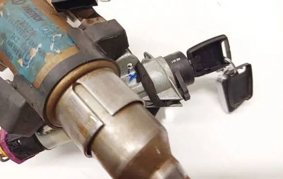 Audi A4 S4 B5 8D Ignition lock 4d0905851e