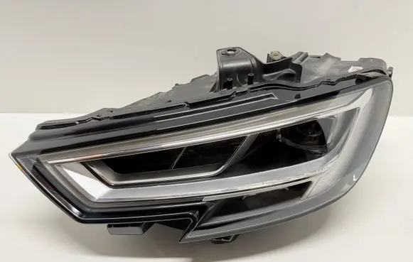 Audi A3 S3 8V Headlight/headlamp 8V0941033C 8V0941773C