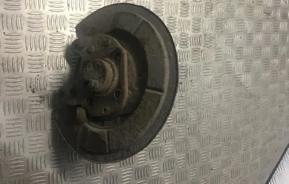 Toyota Corolla Verso AR10 Rear wheel hub spindle/knuckle 