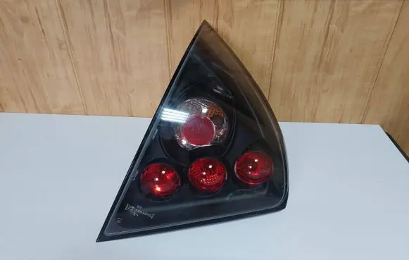Ford Mondeo Mk III Rear/tail lights Hu24tb