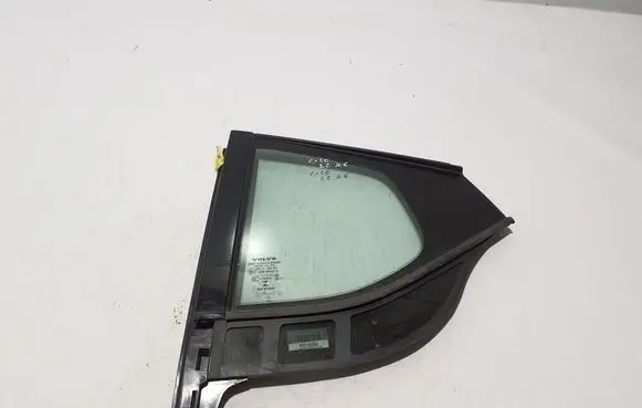 Volvo C40 Rear vent window glass 32368703