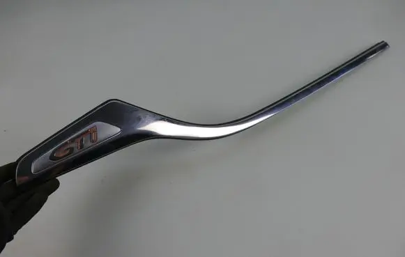 Peugeot 208 Fender trim (molding) 9675987580 9675024180