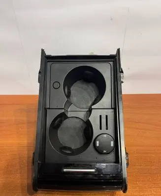 Cup holder front