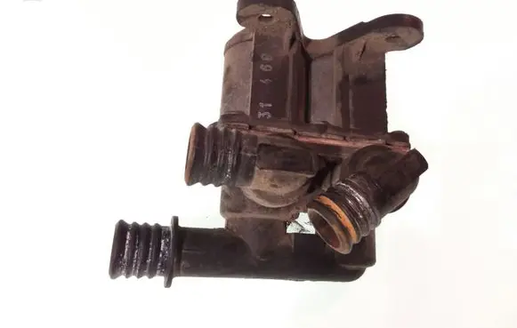 BMW 5 E39 Coolant heater control valve 8391417 1147412042