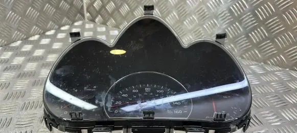 KIA Sorento Speedometer (instrument cluster) 940072P010