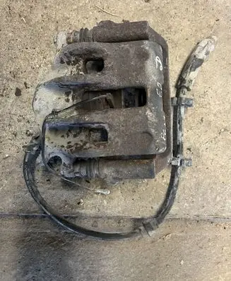 Peugeot 607 Front brake caliper