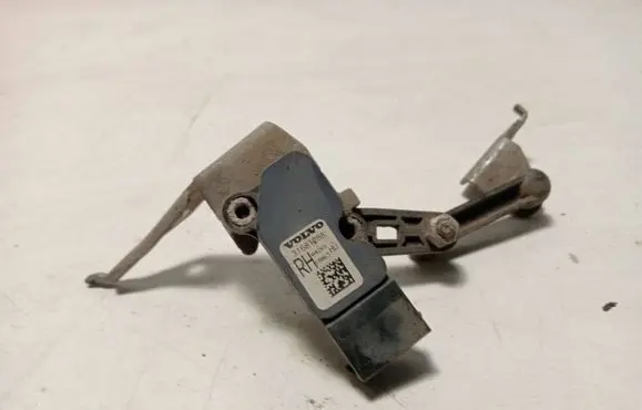 Volvo XC90 Rear air suspension level height sensor 31681288