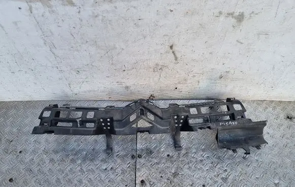 Citroen C4 Grand Picasso Front bumper mounting bracket 9654198680