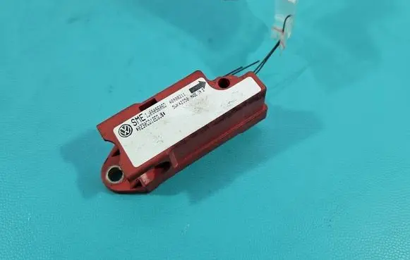Volkswagen Bora Fuel cut-off switch IJ0909606D IMPRK1524842
