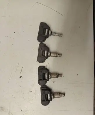 Mercedes-Benz E W212 Tire pressure sensor A0009050030