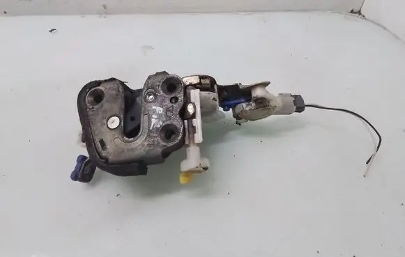 Subaru Legacy Front door lock