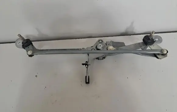 Front wiper linkage and motor