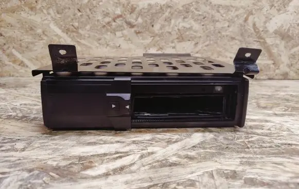 Mercedes-Benz S W140 CD/DVD changer 0028205989