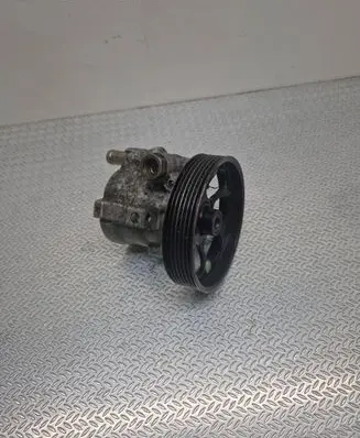 Nissan Primera Power steering pump 067245