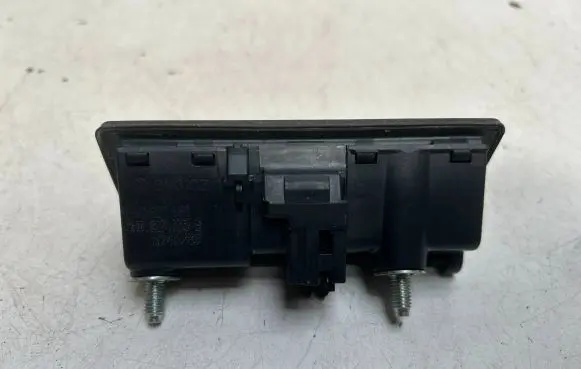 Audi A4 S4 B8 8K Tailgate opening switch 5N0827566T M10910C02 2490001023B87544