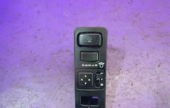Mitsubishi Space Star Wing mirror switch 