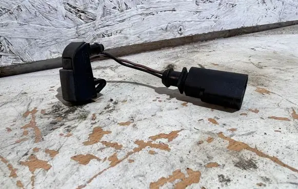 Skoda Octavia Mk2 (1Z) Windshield washer spray nozzle 1Z0955986