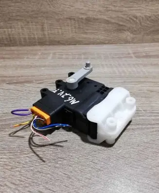 Mazda 6 Air flap motor/actuator 9317j