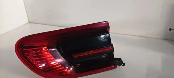 Porsche Macan (95B) Tailgate rear/tail lights 95B945093G 01150003 06012016