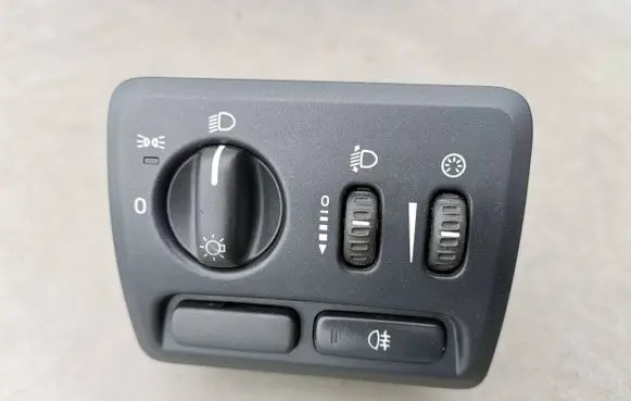Volvo V70 Light switch 30739313 ML281100141 06W28E01