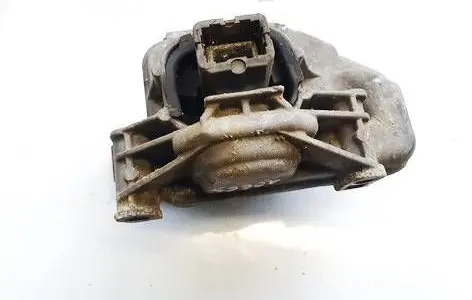 Citroen C2 Engine mount bracket