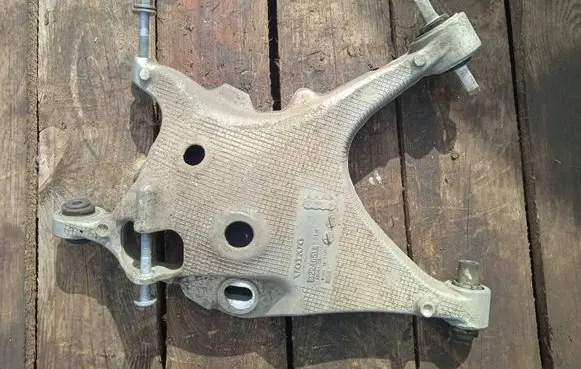 Rear upper control arm/wishbone