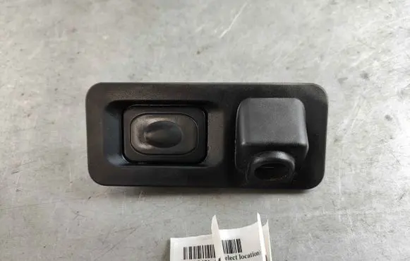 Jaguar F-Pace Tailgate trunk handle T4A3431
